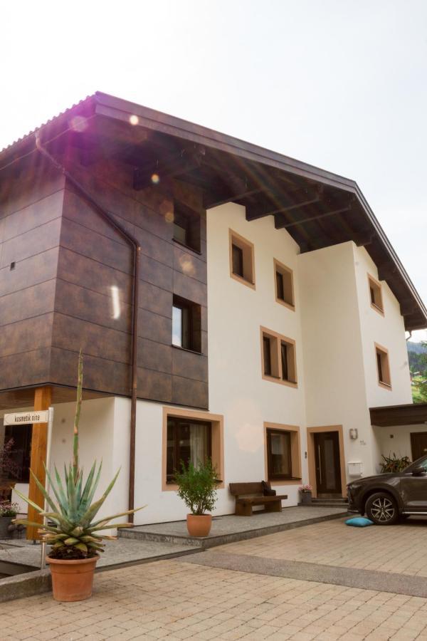 Appartement Haus Ganeu à Gaschurn Extérieur photo